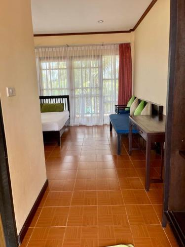 room detail thumbnail 0