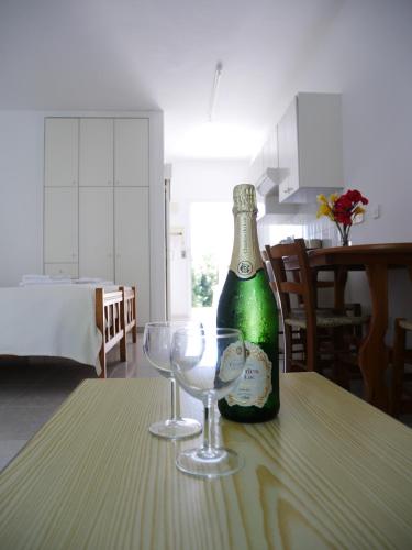 Kozis Hotel Apartments in بوليس