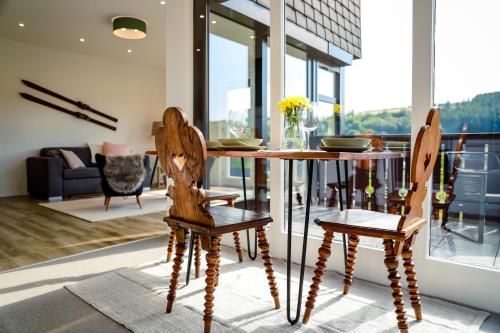 บริการและสิ่งอำนวยความสะดวก, Sonnen Panorama - Abenteurer und Weltentdecker in เกรอเนบัค