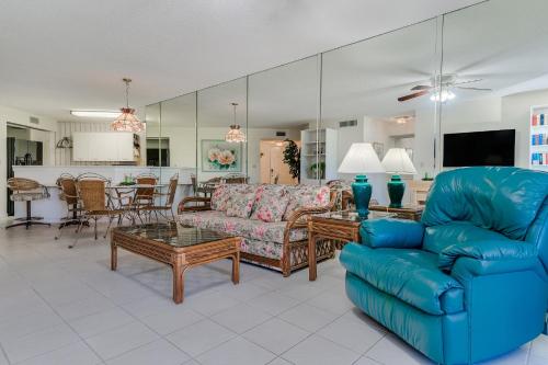 Vista Verde North 2-110 2 Bedrooms Pool Access Hot Tub Sleeps 6 - image 7
