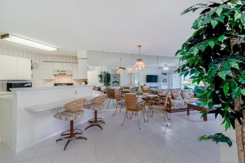 Vista Verde North 2-110 2 Bedrooms Pool Access Hot Tub Sleeps 6 - image 11