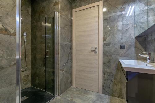 Empress apartment 3