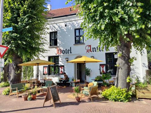 Hotel Nieuw Antiek, Helden bei Wolfsberg