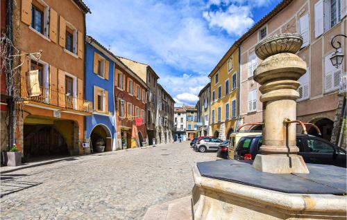 Amazing home in Propiac with WiFi, Private swimming pool and 3 Bedrooms gîte à louer La Penne-sur-l'Ouvèze