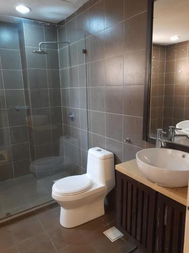 5pax Gold Coast Morib Resort - Banting Sepang KLIA Tanjung Sepat 5pax Gold Coast Morib Resort - Banting Sepang KLIA Tanjung Sepat