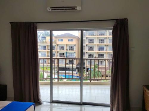 5pax Gold Coast Morib Resort - Banting Sepang KLIA Tanjung Sepat 5pax Gold Coast Morib Resort - Banting Sepang KLIA Tanjung Sepat