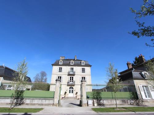 Heritage Castle in Bar sur Seine