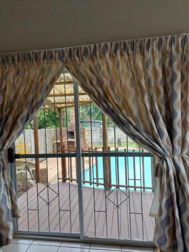 Swimming pool, Recoupe in Sunnyridge