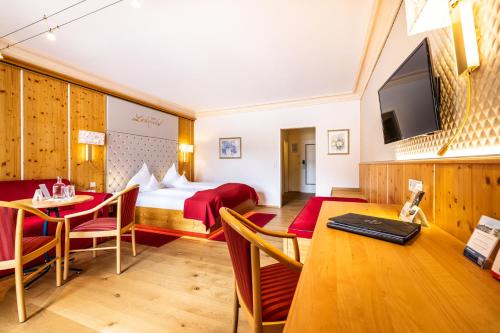 Schlosshotel Lacknerhof - image 14