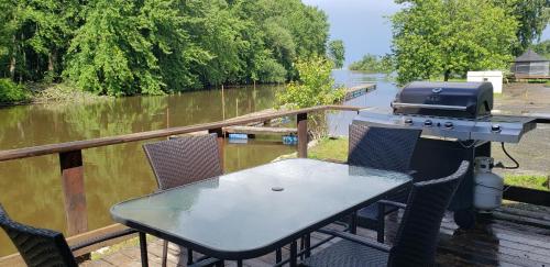 Pourvoirie Stephane Marin in Langue-de-Terre (QC)