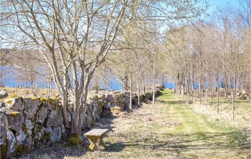 花園, Gorgeous Home In Åryd With Kitchen (Gorgeous Home In Aryd With Kitchen) in 索德奧斯特