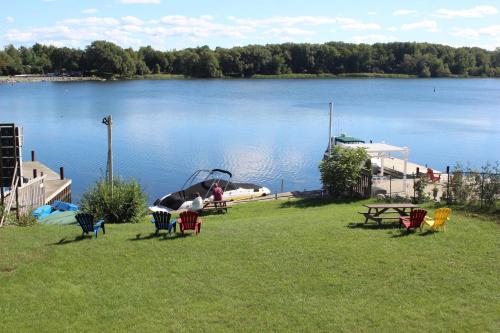 One-Bedroom Suite with Lake View