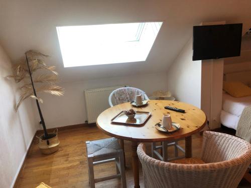 Grande Chambre Familiale Jaune Tout Bonnement Bien - Calvados