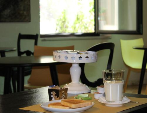 Їжа та напої, Hotel Touring in Ліворно