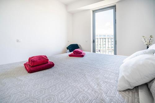  Bright & Spacious 2 Bed Flat 2 Bath w Garage in Lagos Marina in Lagos