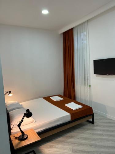 1 queen bed