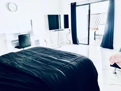 Amazing one bedroom shared home stay