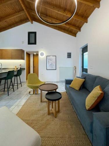 THE AA VILLA: Your Interactive Home Experience! in Kastelli