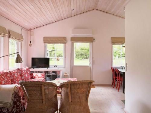 6 person holiday home in Dronningm lle