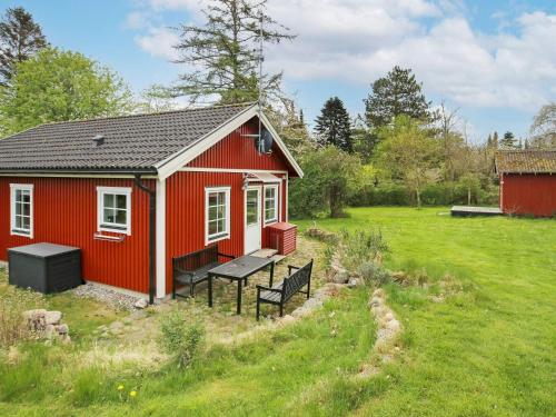 6 person holiday home in Dronningm lle