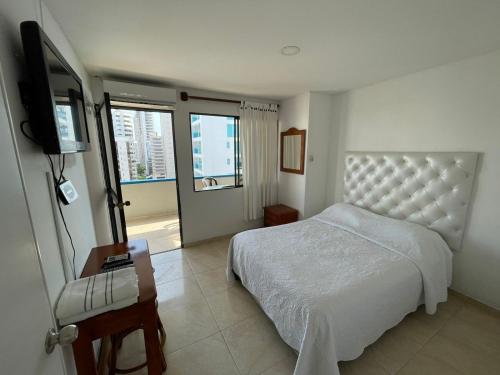 2 bedrooms, 4 beds