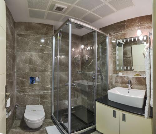 Double or Twin Room image 2