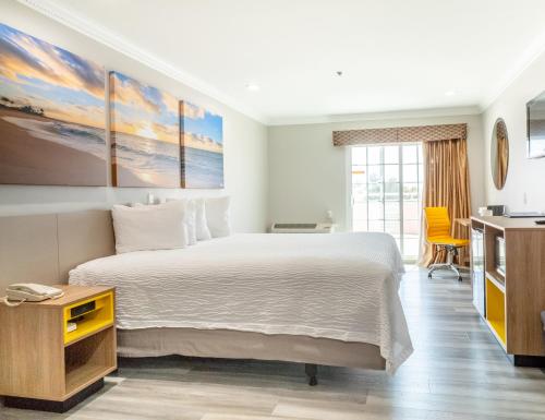 Days Inn by Wyndham Santa Monica in Santa Monica