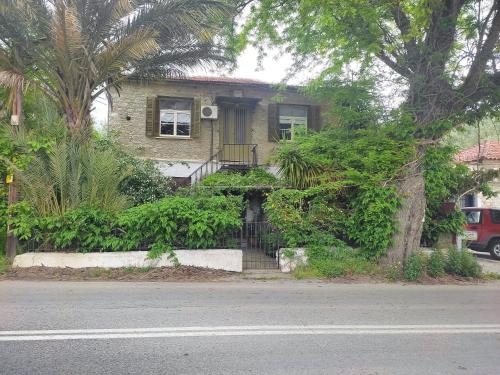 Traditional Stone Cottage gîte à louer Xarkhákia
