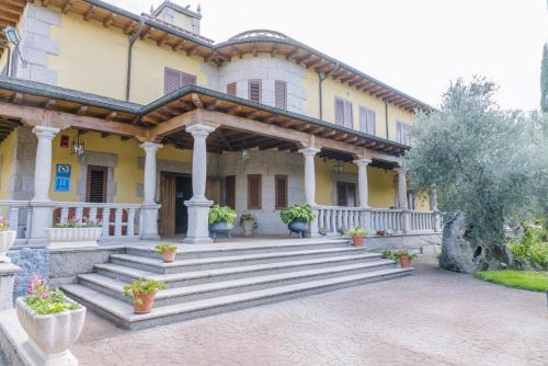 Iekārtas, Complejo Hostelero Paladium in Valdegodos