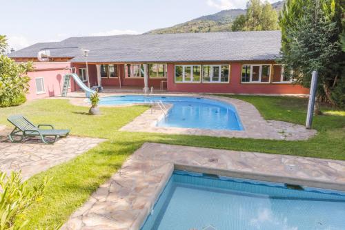Iekārtas, Complejo Hostelero Paladium in Valdegodos