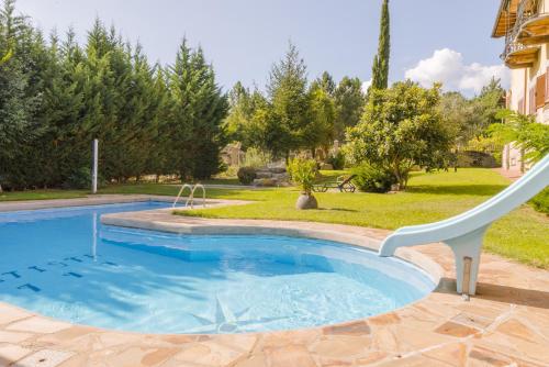 Peldbaseins, Complejo Hostelero Paladium in Valdegodos