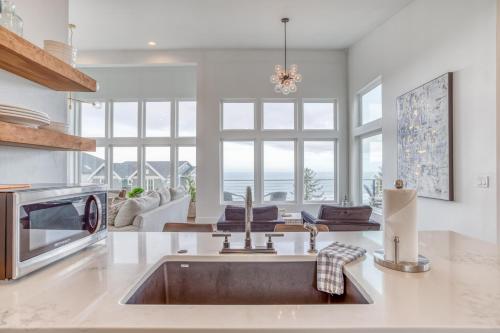 Neskowin South Beach Home - Meredith Lodging in Tillamook