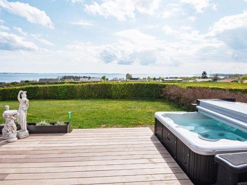 . Luxurious Holiday Home in R nde Jutland With Ocean Near