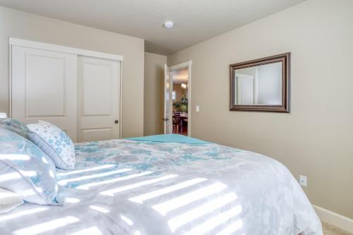 East Bend Beauty - image 10