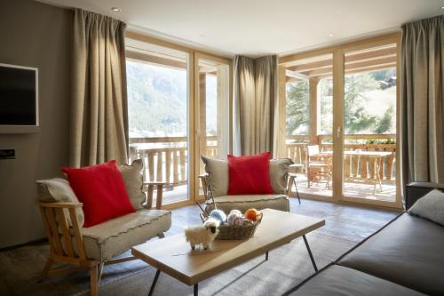 La Vue Luxury Living Apartments - image 4