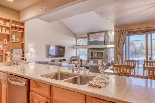 Quelah 21 - Meredith Lodging, Sunriver (photo 7)