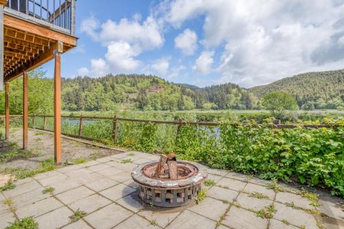 Riverfront Gem - image 14