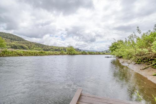 Riverfront Gem - image 12