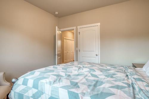 With Salt Please - Meredith Lodging - image 7