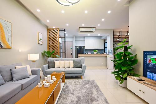 Estella Heights Saigon City View 2BR Apartment & Pool, Ho Chi Minh City