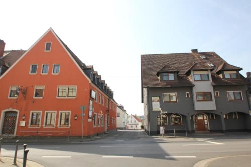 Gasthof Weißes Roß - Hotel - Kleinostheim