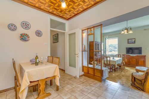 Apartment Viking Rovinj with Sea View - image 5