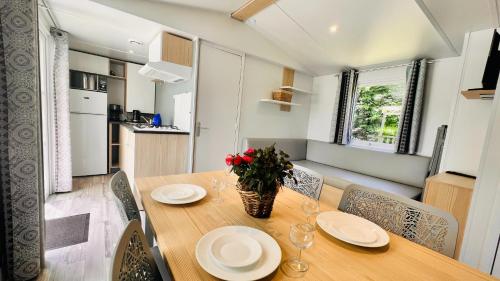 Camping Country Park Touquin - Site Officiel - Next to Disneyland Paris in Touquin