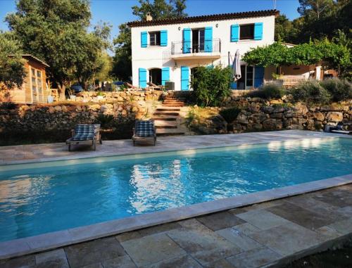 Maison+ piscine(12x4) +paillote avec jacuzzi gîte à louer Lorgues