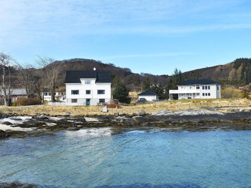 8 person holiday home in Bølandet-By Traum · Ulstein