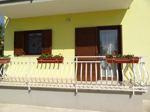 Apartments Mišon (Apartments Mison) in Vinez