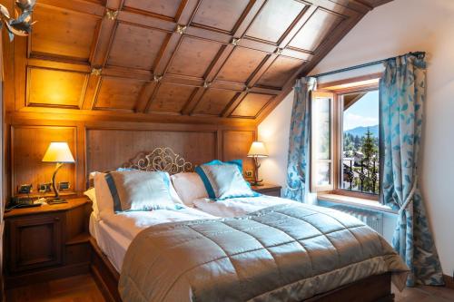 Ambra Cortina Luxury&Fashion Hotel - image 30
