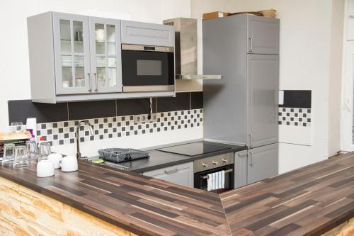 Andrássy Chic Apartment - image 8
