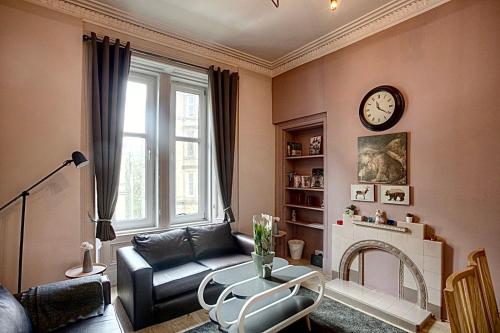 Picture of Stylish Luxury 2-Bed Serviced Apartment In Heart Of West End Sse Hydro Botanic Gardens