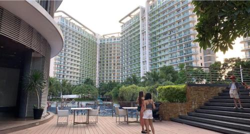 Swimming pool, Azure Urban Resort in Manila
